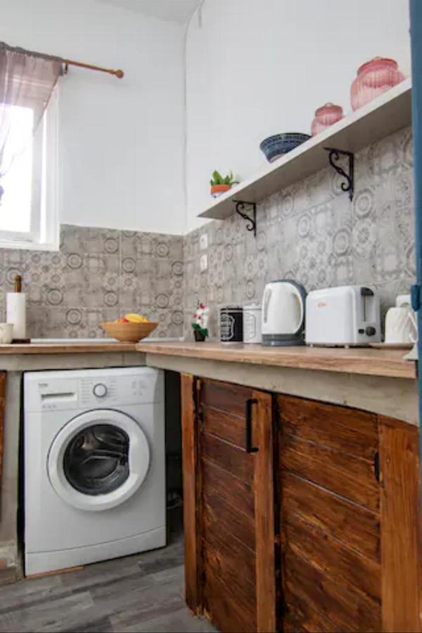 Rhodes City Mascot Bar Street Apartments מראה חיצוני תמונה