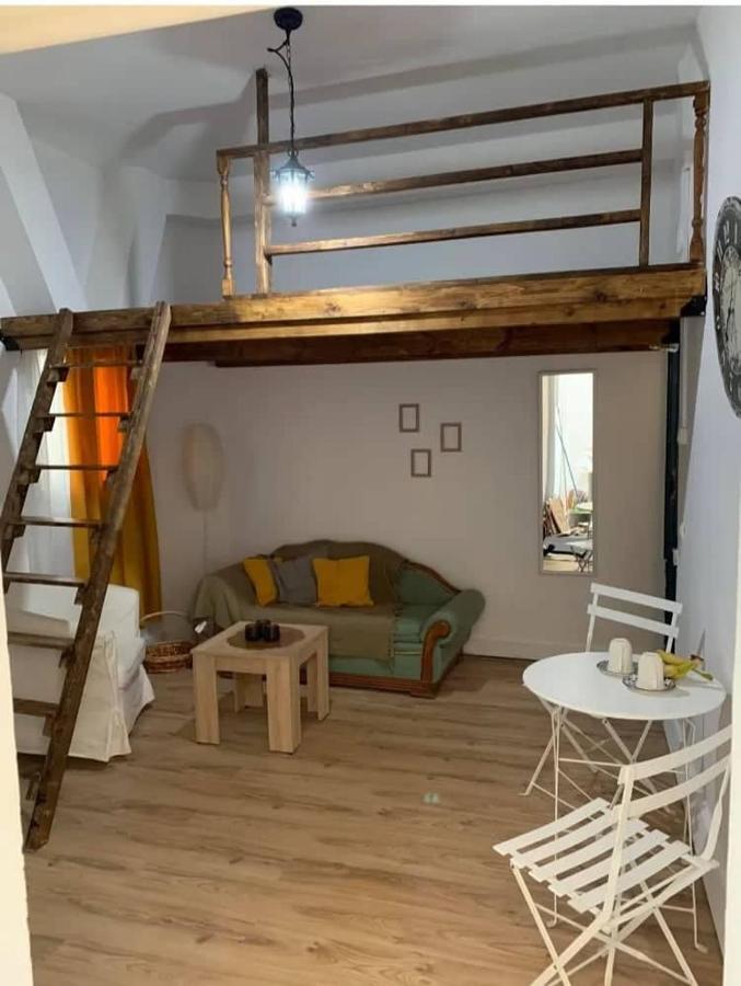Rhodes City Mascot Bar Street Apartments מראה חיצוני תמונה